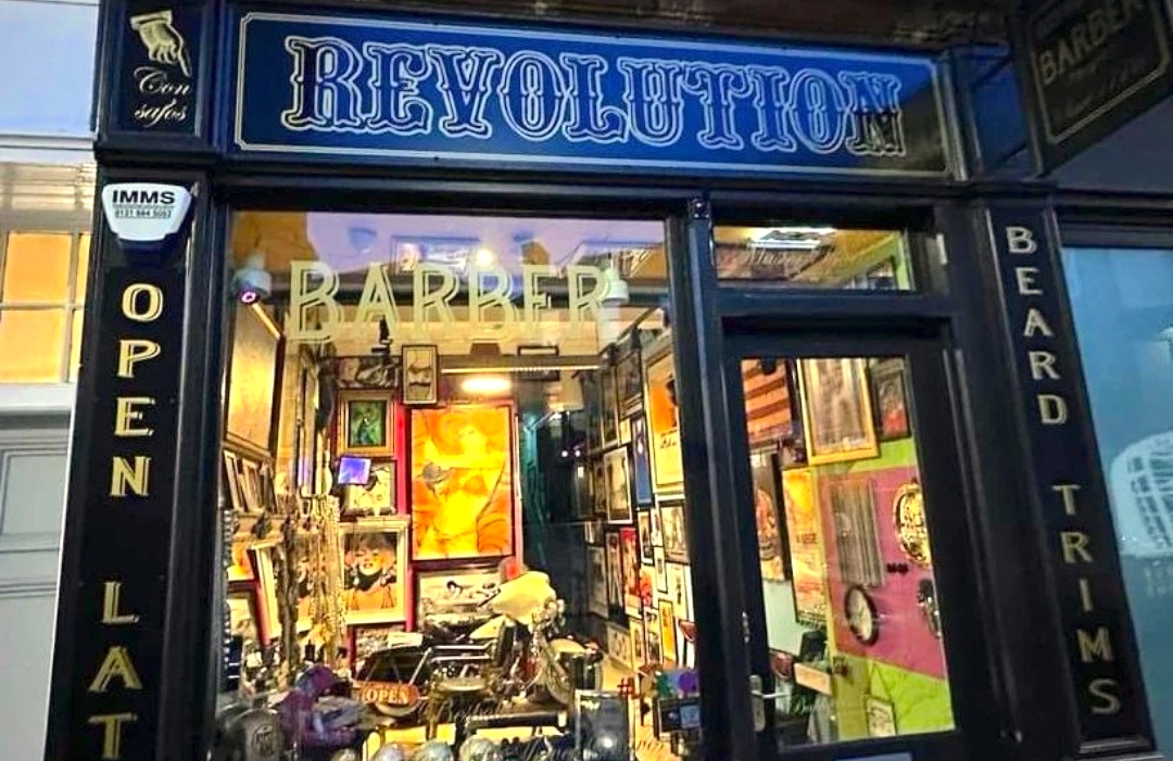 Luggage Storage Edinburgh (Revolution) CitySpareSpace